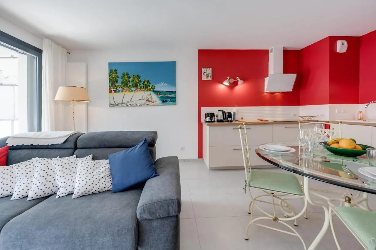 Casa vacanze Emergence - Apartment 1 Bedroom 2-4 Pers Garage And Terrace Annecy